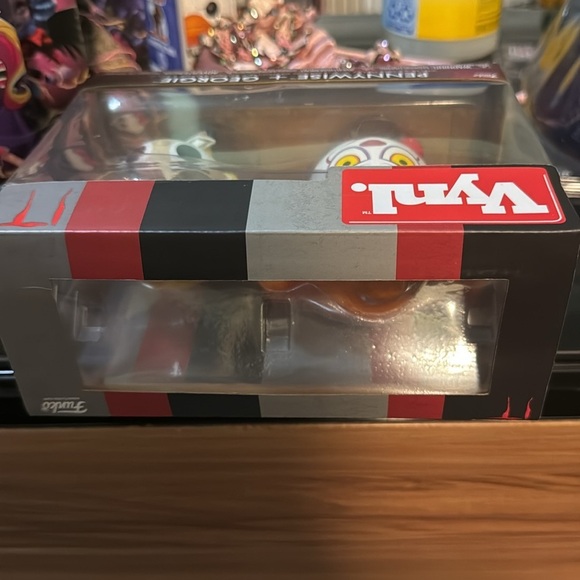 NIB Vynl. Pennywise and Georgie Vinyl Collectibles  2017 Funko - Picture 3 of 4